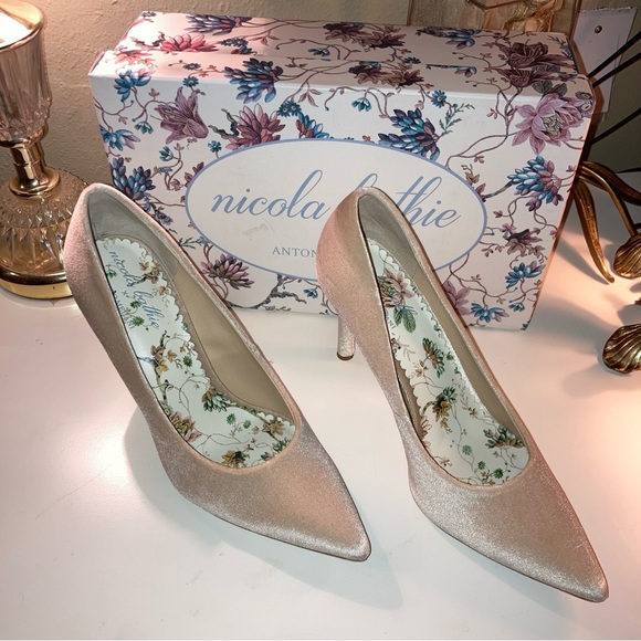 Nicola Bathie for Antonio Melani Bonnie Pump - Picture 2 of 8